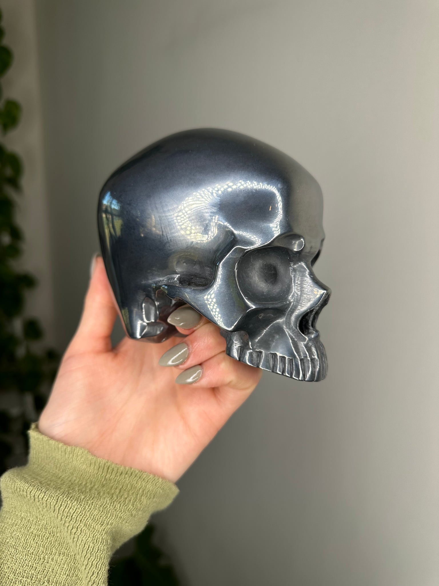 Terahertz Jawless Skull