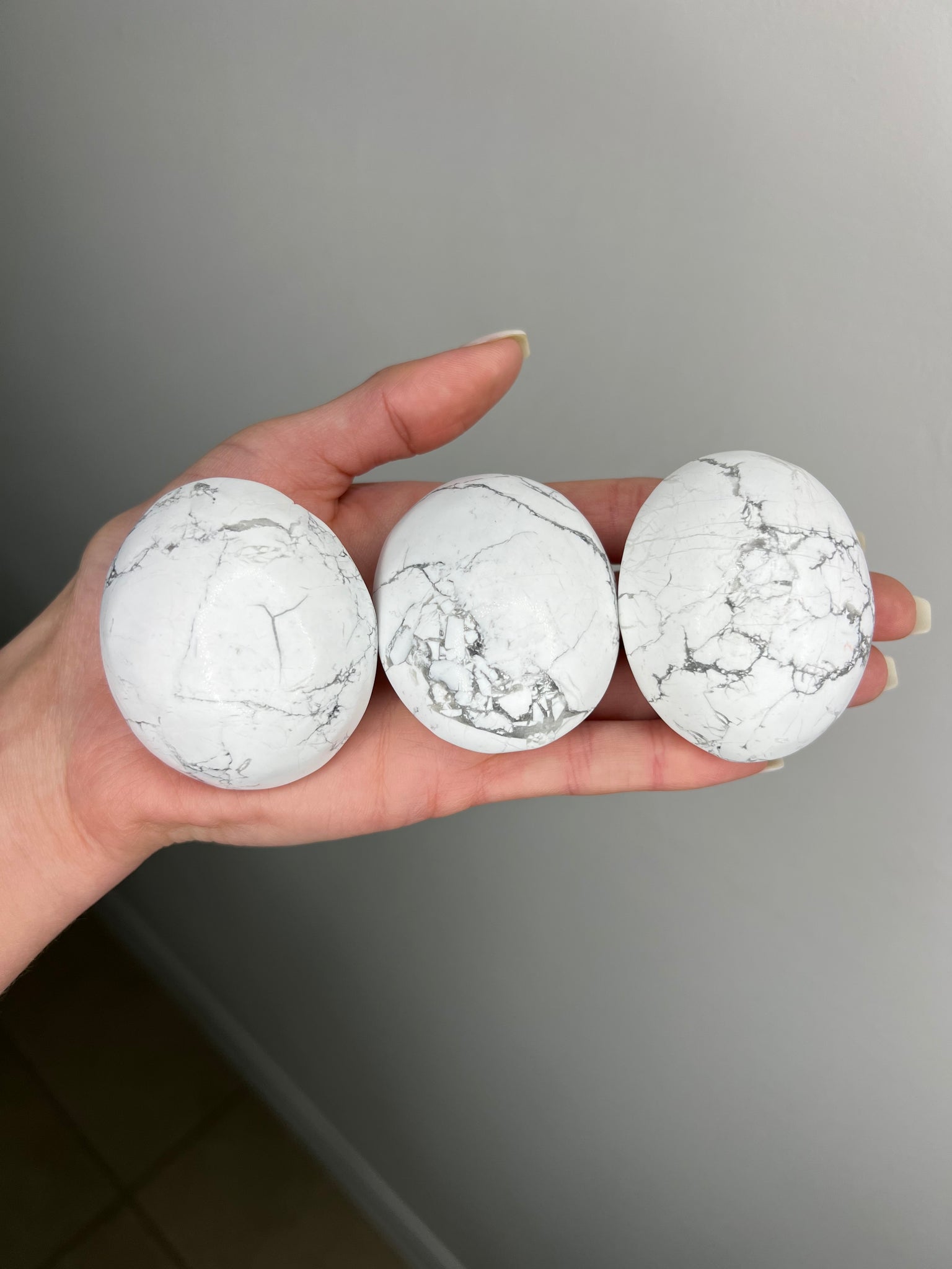 Howlite Palmstone